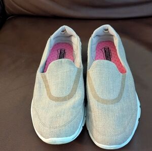 Skechers Shoes For Women Size 7.5